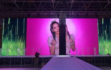 紅星美凱龍創(chuàng)意舞臺開合LED屏項目